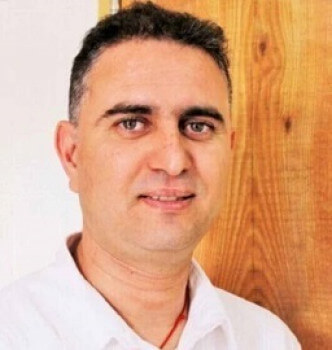 Omar Dhahrer picture